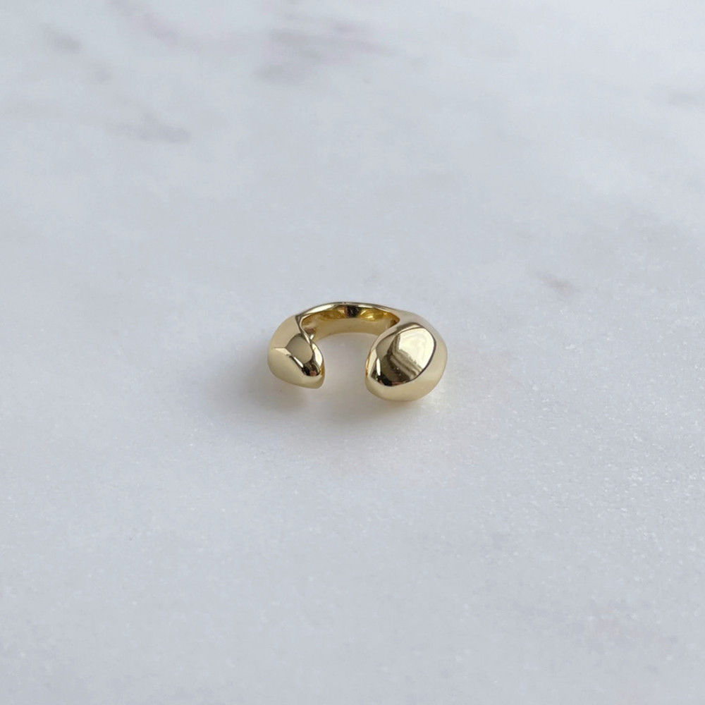 Modern aranyozott fülgyűrű