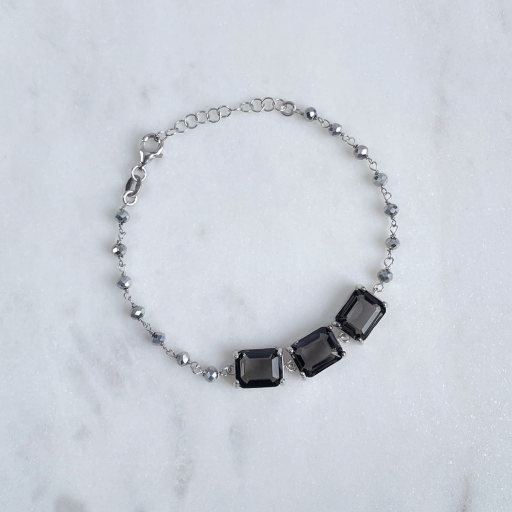 Karkötő kristállyal