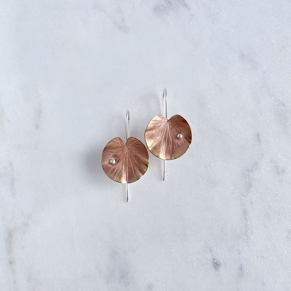 Ezüstcseppes leveles fülbevaló